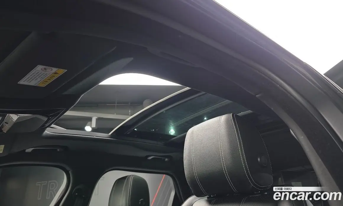 Land Rover Range Rover Velar 2019 2.0 автомат (гидро), фото 15 Land Rover Range Rover Velar 2019 2.0 автомат (гидро), фото 15