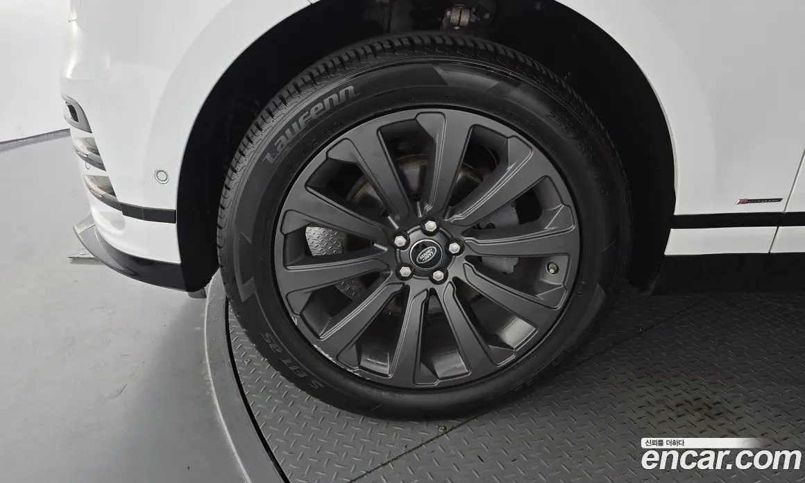 Land Rover Range Rover Velar 2019 2.0 автомат (гидро), фото 5 Land Rover Range Rover Velar 2019 2.0 автомат (гидро), фото 5