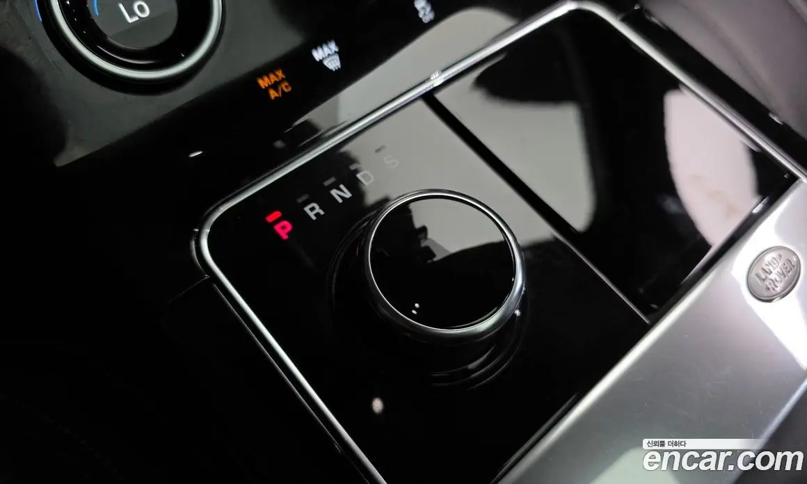 Land Rover Range Rover Velar 2019 2.0 автомат (гидро), фото 9 Land Rover Range Rover Velar 2019 2.0 автомат (гидро), фото 9
