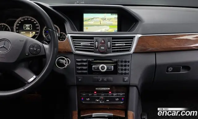Mercedes-Benz E-Class 2012 3.5 автомат (гидро), миниатюра 12