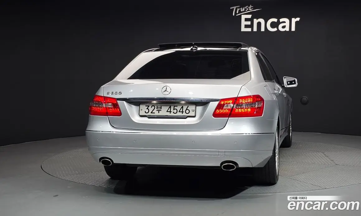 Mercedes-Benz E-Class 2012 3.5 автомат (гидро), фото 4