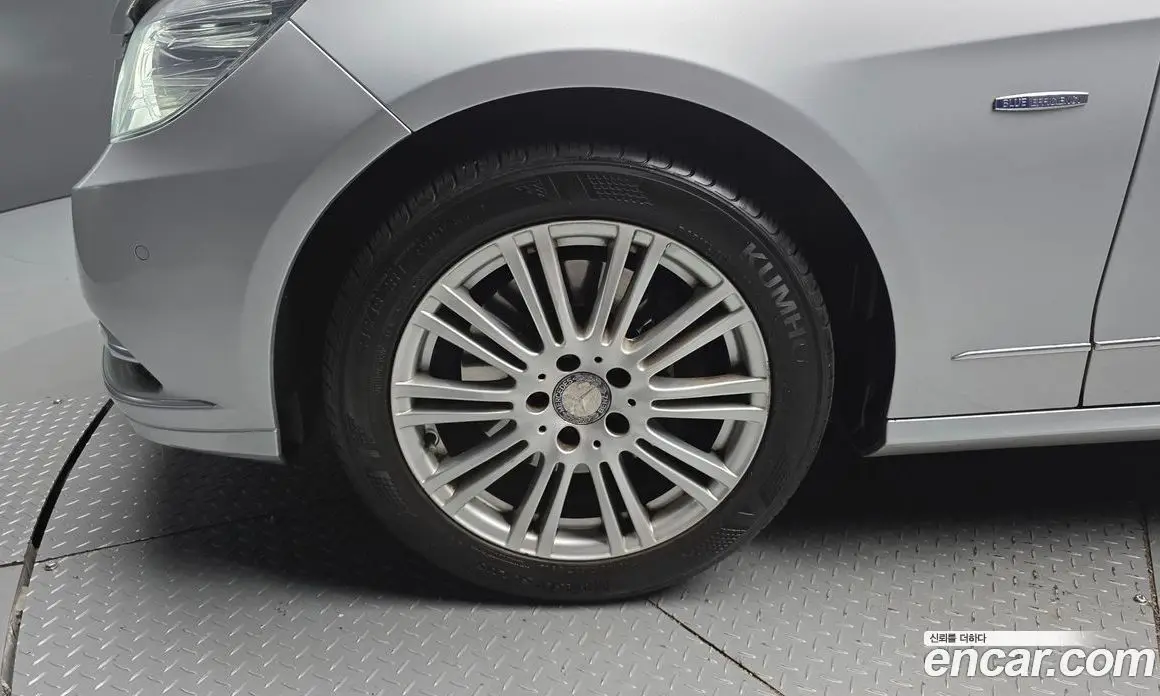 Mercedes-Benz E-Class 2012 3.5 автомат (гидро), фото 5