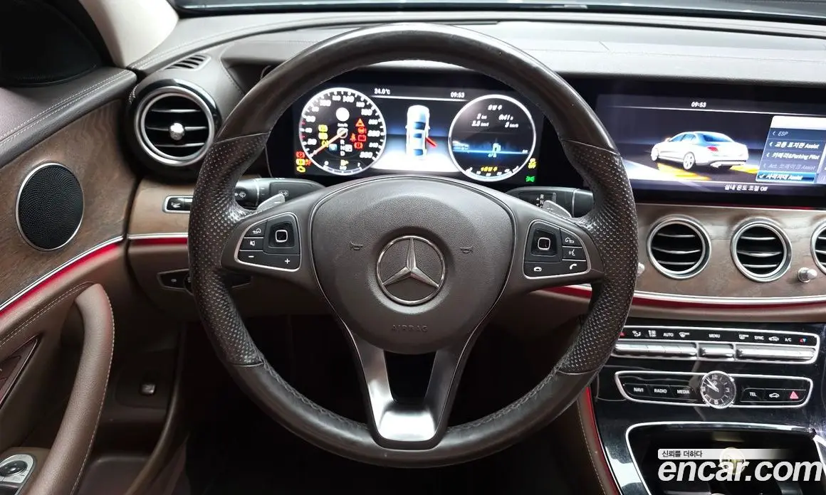Mercedes-Benz E-Class 2016 2.0 автомат (гидро), фото 13