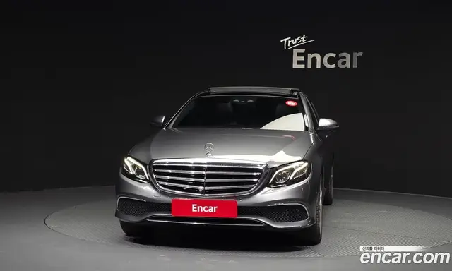 Mercedes-Benz E-Class 2016 2.0 автомат (гидро), миниатюра 3