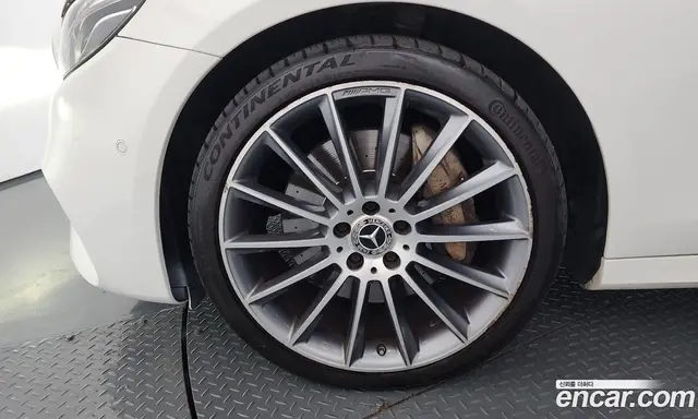 Mercedes-Benz E-Class 2019 2.0 автомат (гидро), миниатюра 5 Mercedes-Benz E-Class 2019 2.0 автомат (гидро), миниатюра 5