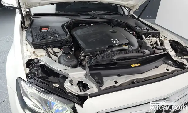 Mercedes-Benz E-Class 2019 2.0 автомат (гидро), миниатюра 6 Mercedes-Benz E-Class 2019 2.0 автомат (гидро), миниатюра 6