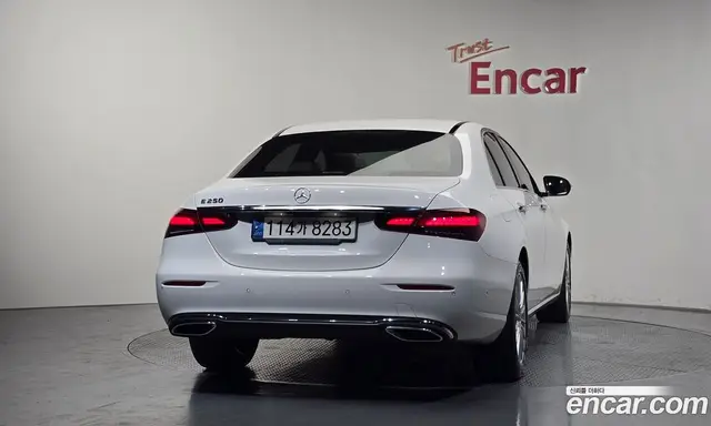 Mercedes-Benz E-Class 2021 2.0 автомат (гидро), миниатюра 3 Mercedes-Benz E-Class 2021 2.0 автомат (гидро), миниатюра 3