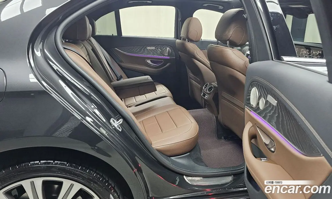 Mercedes-Benz E-Class 2023 2.0 автомат (гидро), фото 16