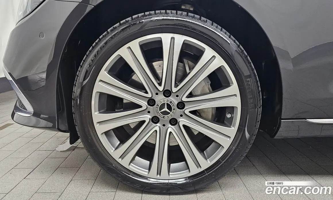 Mercedes-Benz E-Class 2023 2.0 автомат (гидро), фото 4