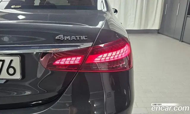 Mercedes-Benz E-Class 2023 2.0 автомат (гидро), миниатюра 8