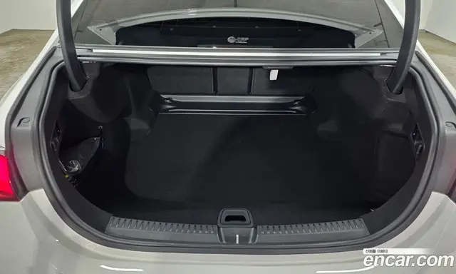 Mercedes-Benz E-Class 2025 2.0 автомат (гидро), миниатюра 11 Mercedes-Benz E-Class 2025 2.0 автомат (гидро), миниатюра 11