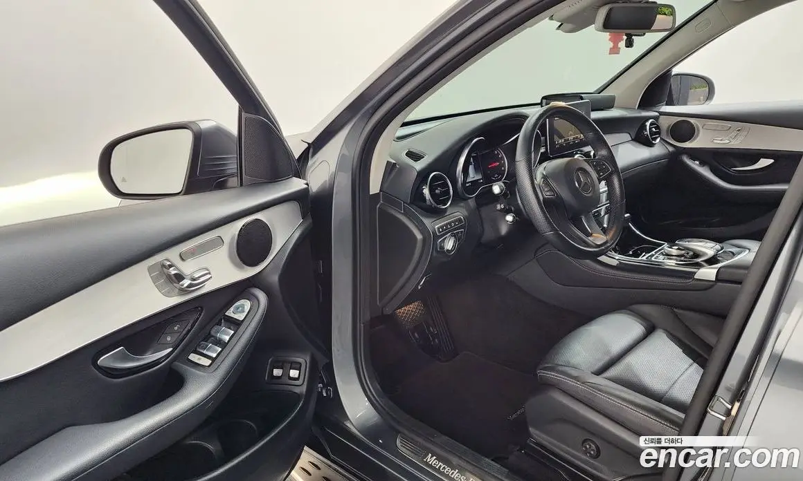 Mercedes-Benz GLC-Class 2018 2.0 автомат (гидро), фото 13 Mercedes-Benz GLC-Class 2018 2.0 автомат (гидро), фото 13