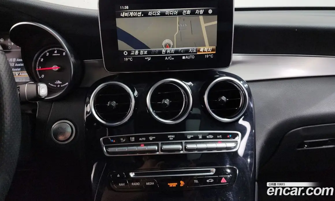 Mercedes-Benz GLC-Class 2018 2.0 автомат (гидро), фото 19 Mercedes-Benz GLC-Class 2018 2.0 автомат (гидро), фото 19