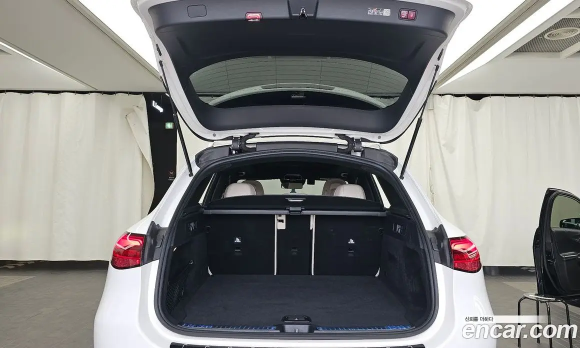 Mercedes-Benz GLC-Class 2024 2.0 автомат (гидро), фото 26