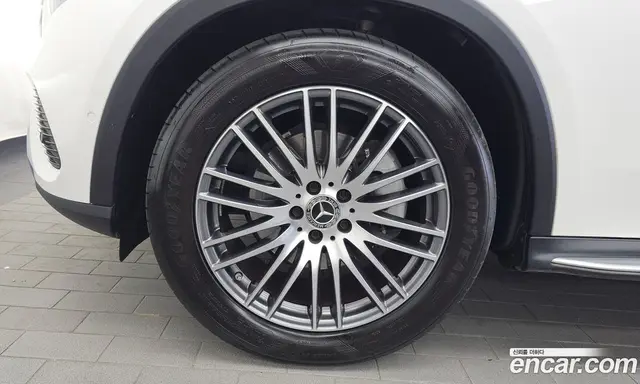 Mercedes-Benz GLC-Class 2024 2.0 автомат (гидро), миниатюра 5