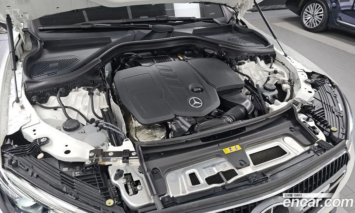 Mercedes-Benz GLC-Class 2024 2.0 автомат (гидро), фото 6
