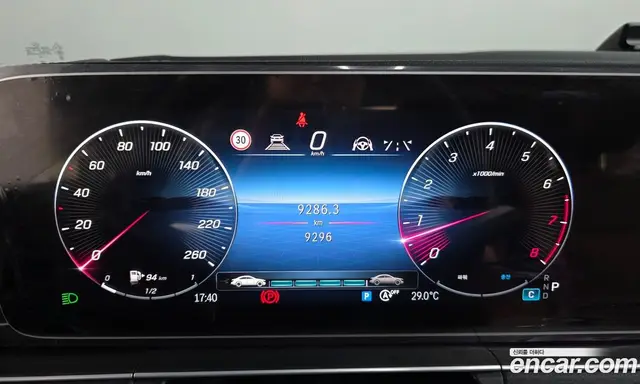 Mercedes-Benz GLE-Class 2025 2.0 автомат (гидро), миниатюра 11