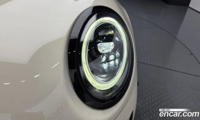 Mini Cooper 2022 2.0 автомат (гидро), миниатюра 8