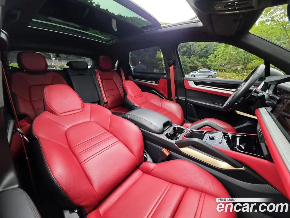 Porsche Cayenne 2024 3.0 автомат (гидро), фото 15