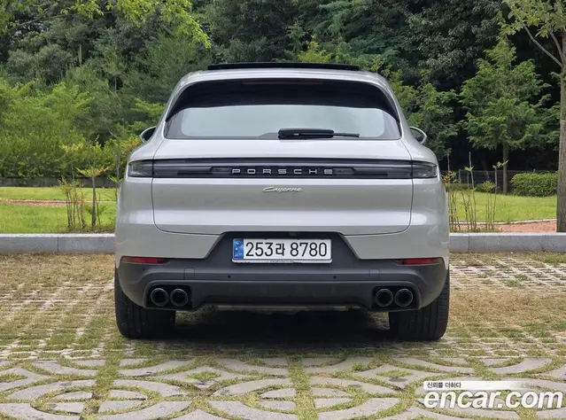 Porsche Cayenne 2024 3.0 автомат (гидро), миниатюра 4
