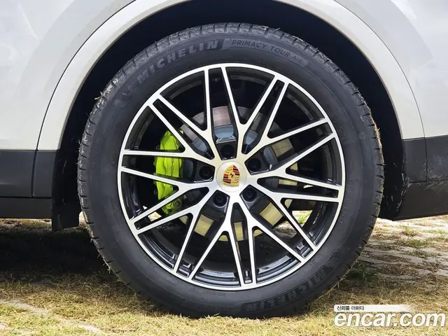 Porsche Cayenne 2024 3.0 автомат (гидро), миниатюра 6