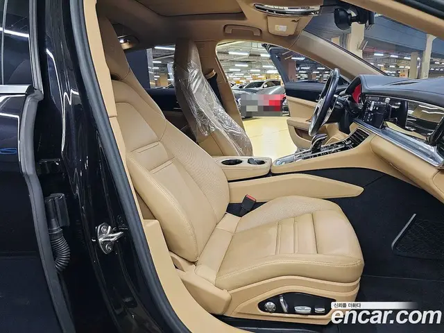Porsche Panamera 2018 3.0 автомат (гидро), миниатюра 7 Porsche Panamera 2018 3.0 автомат (гидро), миниатюра 7
