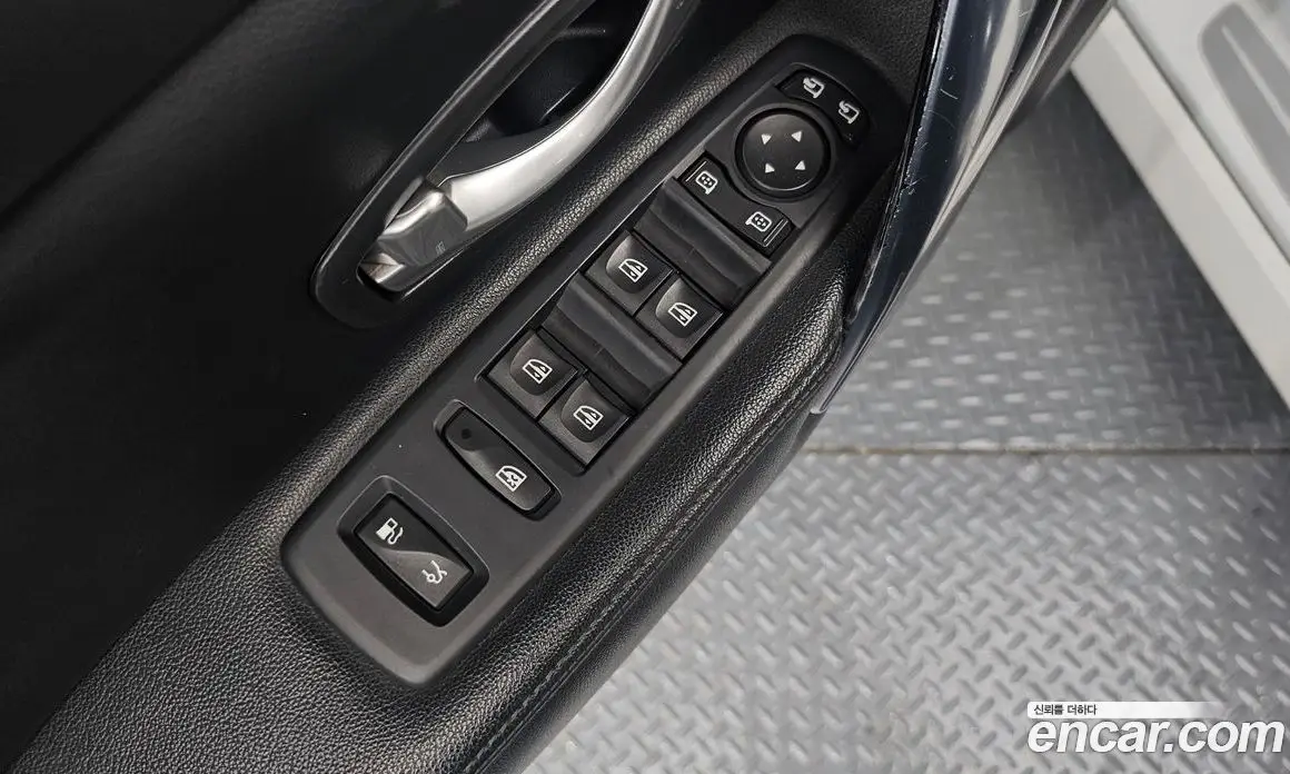 Renault (Samsung) SM7 2016 2.0 автомат (гидро), фото 28 Renault (Samsung) SM7 2016 2.0 автомат (гидро), фото 28