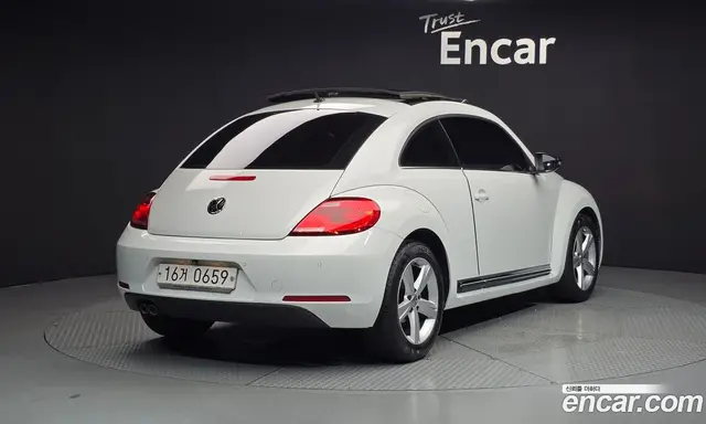 Volkswagen Beatle 2016 2.0 автомат (гидро), миниатюра 2 Volkswagen Beatle 2016 2.0 автомат (гидро), миниатюра 2