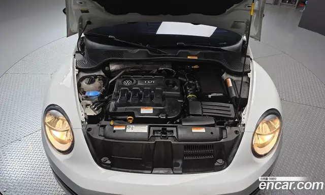 Volkswagen Beatle 2016 2.0 автомат (гидро), миниатюра 6 Volkswagen Beatle 2016 2.0 автомат (гидро), миниатюра 6