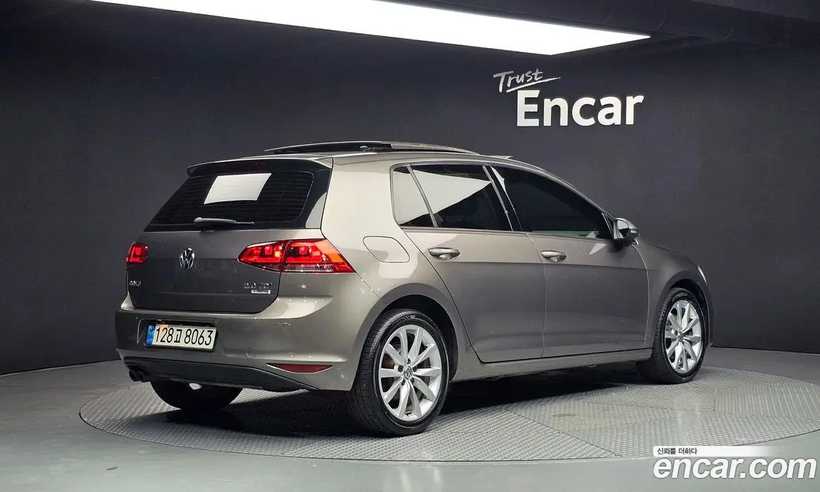 Volkswagen Golf 2016 2.0 автомат (гидро), фото 2 Volkswagen Golf 2016 2.0 автомат (гидро), фото 2