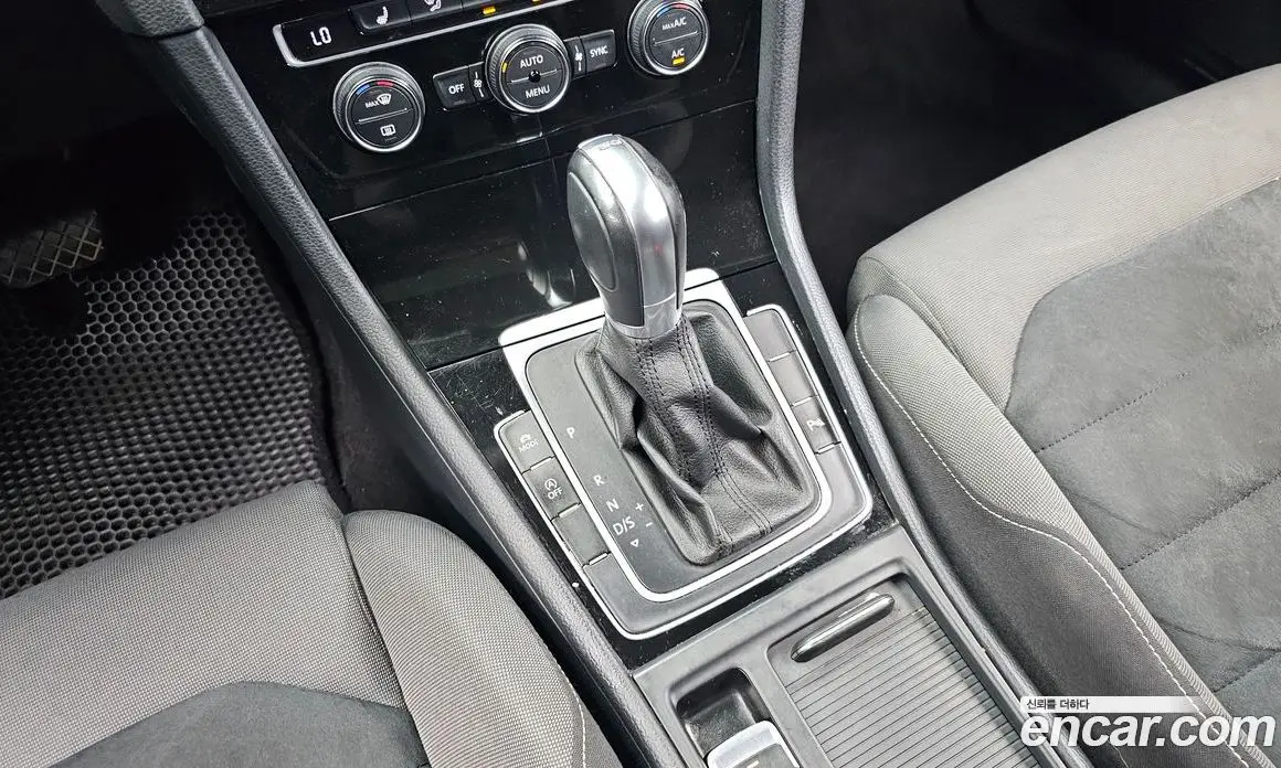 Volkswagen Golf 2016 2.0 автомат (гидро), фото 9 Volkswagen Golf 2016 2.0 автомат (гидро), фото 9