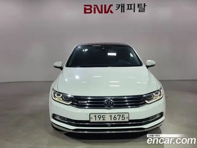 Volkswagen Passat 2018 2.0 автомат (гидро), миниатюра 2 Volkswagen Passat 2018 2.0 автомат (гидро), миниатюра 2
