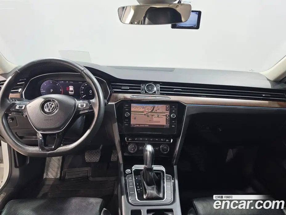Volkswagen Passat 2018 2.0 автомат (гидро), фото 11 Volkswagen Passat 2018 2.0 автомат (гидро), фото 11