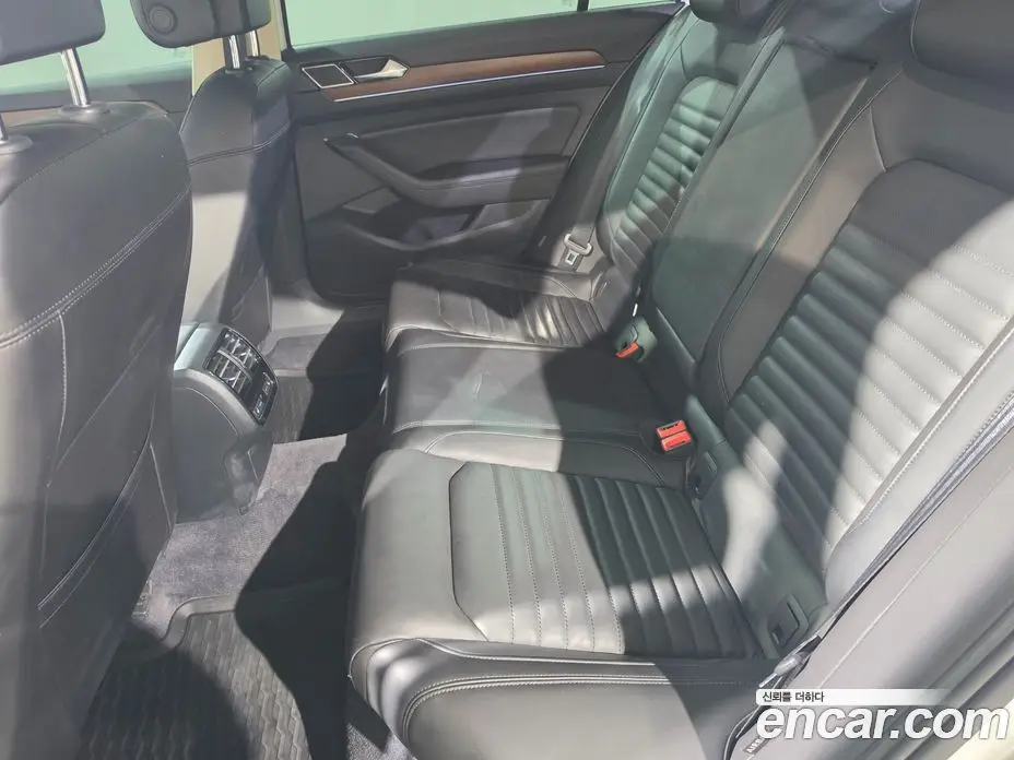 Volkswagen Passat 2018 2.0 автомат (гидро), фото 13 Volkswagen Passat 2018 2.0 автомат (гидро), фото 13