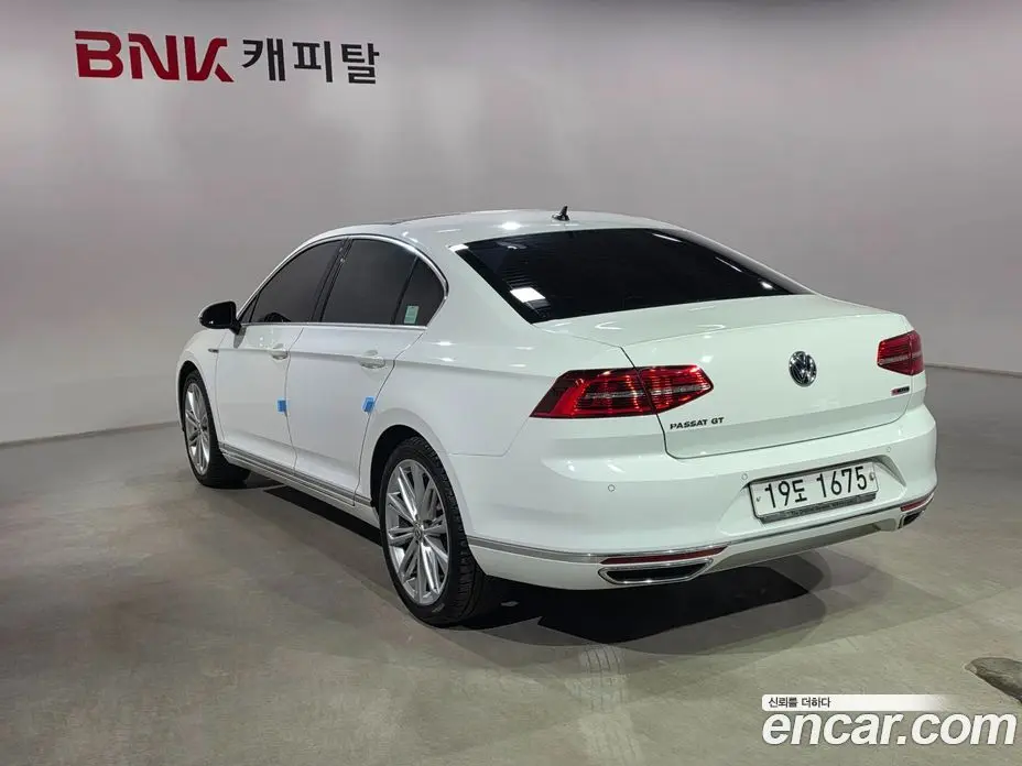 Volkswagen Passat 2018 2.0 автомат (гидро), фото 4 Volkswagen Passat 2018 2.0 автомат (гидро), фото 4