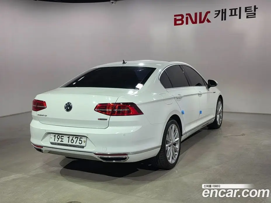 Volkswagen Passat 2018 2.0 автомат (гидро), фото 6 Volkswagen Passat 2018 2.0 автомат (гидро), фото 6