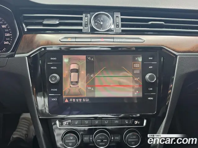 Volkswagen Passat 2018 2.0 автомат (гидро), миниатюра 9 Volkswagen Passat 2018 2.0 автомат (гидро), миниатюра 9