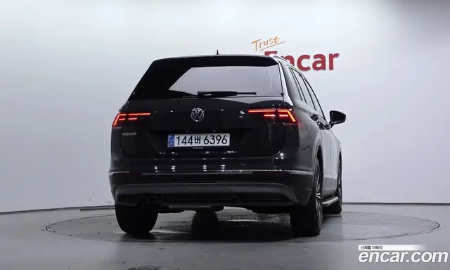 Volkswagen Tiguan 2020 2.0 автомат (гидро), миниатюра 4 Volkswagen Tiguan 2020 2.0 автомат (гидро), миниатюра 4
