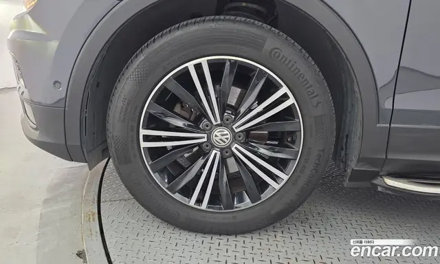 Volkswagen Tiguan 2020 2.0 автомат (гидро), миниатюра 5 Volkswagen Tiguan 2020 2.0 автомат (гидро), миниатюра 5