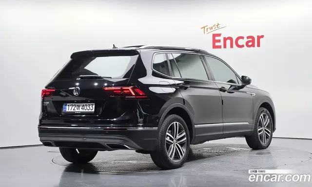 Volkswagen Tiguan 2020 2.0 автомат (гидро), миниатюра 1 Volkswagen Tiguan 2020 2.0 автомат (гидро), миниатюра 1