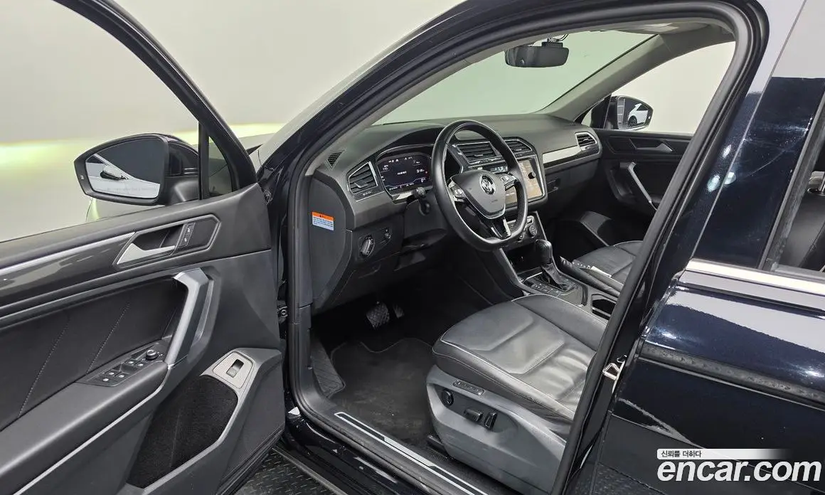 Volkswagen Tiguan 2020 2.0 автомат (гидро), фото 12 Volkswagen Tiguan 2020 2.0 автомат (гидро), фото 12