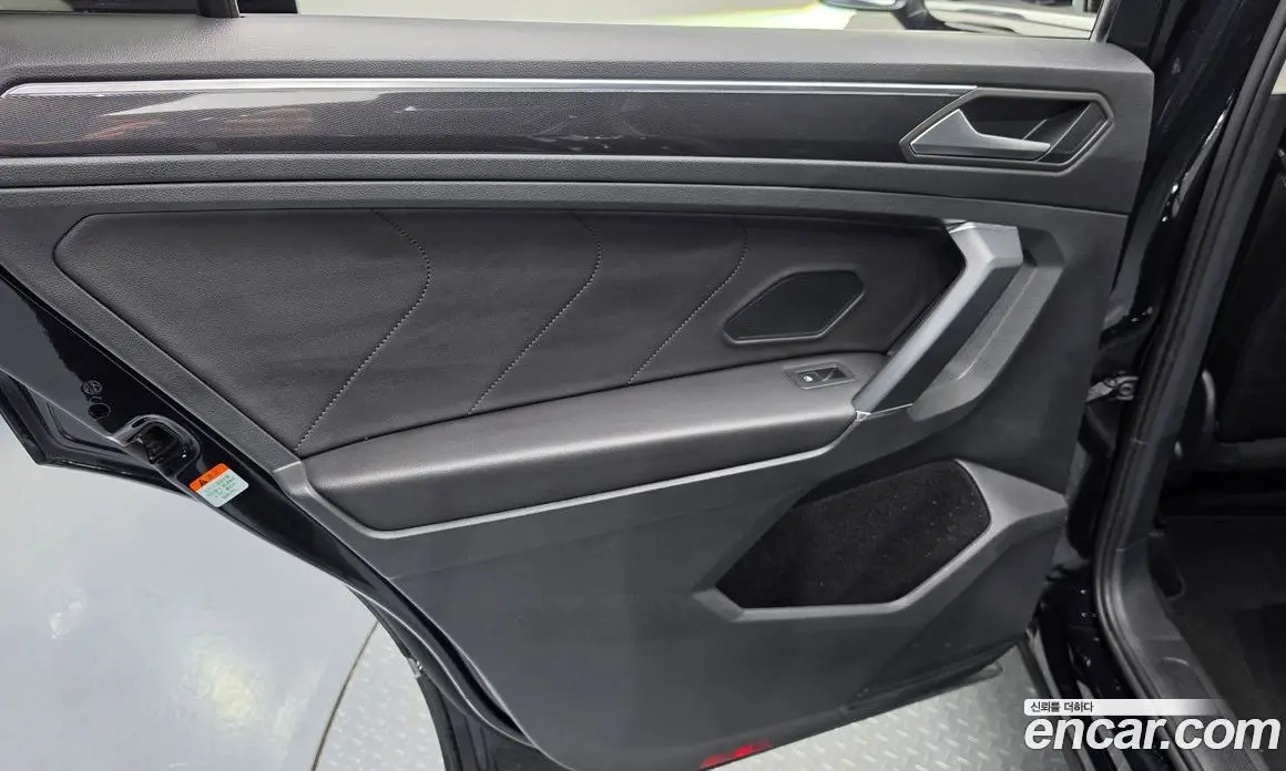 Volkswagen Tiguan 2020 2.0 автомат (гидро), фото 14 Volkswagen Tiguan 2020 2.0 автомат (гидро), фото 14