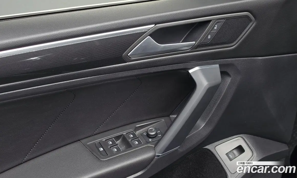 Volkswagen Tiguan 2020 2.0 автомат (гидро), фото 25 Volkswagen Tiguan 2020 2.0 автомат (гидро), фото 25