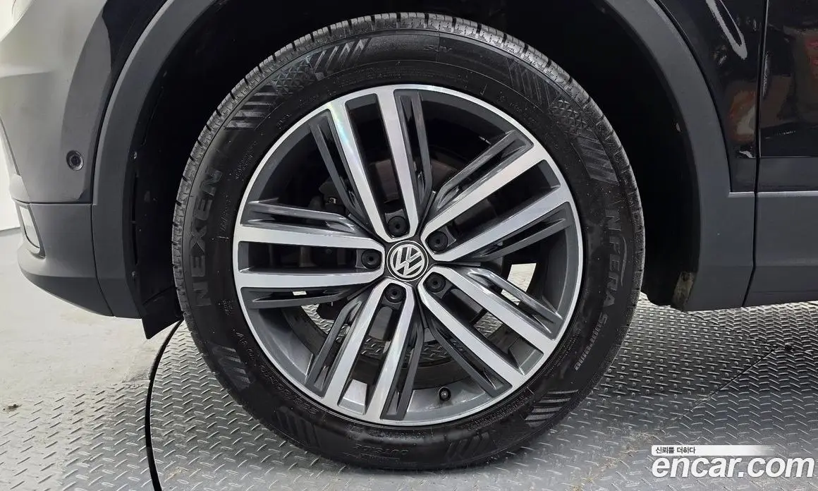 Volkswagen Tiguan 2020 2.0 автомат (гидро), фото 4 Volkswagen Tiguan 2020 2.0 автомат (гидро), фото 4