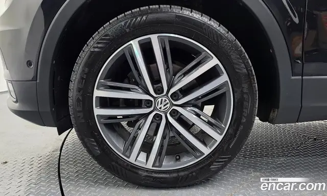Volkswagen Tiguan 2020 2.0 автомат (гидро), миниатюра 4 Volkswagen Tiguan 2020 2.0 автомат (гидро), миниатюра 4
