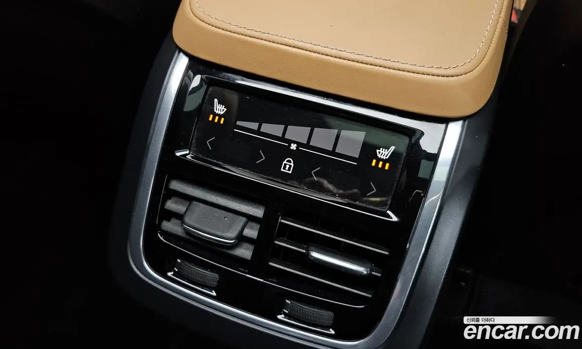 Volvo XC90 2019 2.0 автомат (гидро), фото 23 Volvo XC90 2019 2.0 автомат (гидро), фото 23