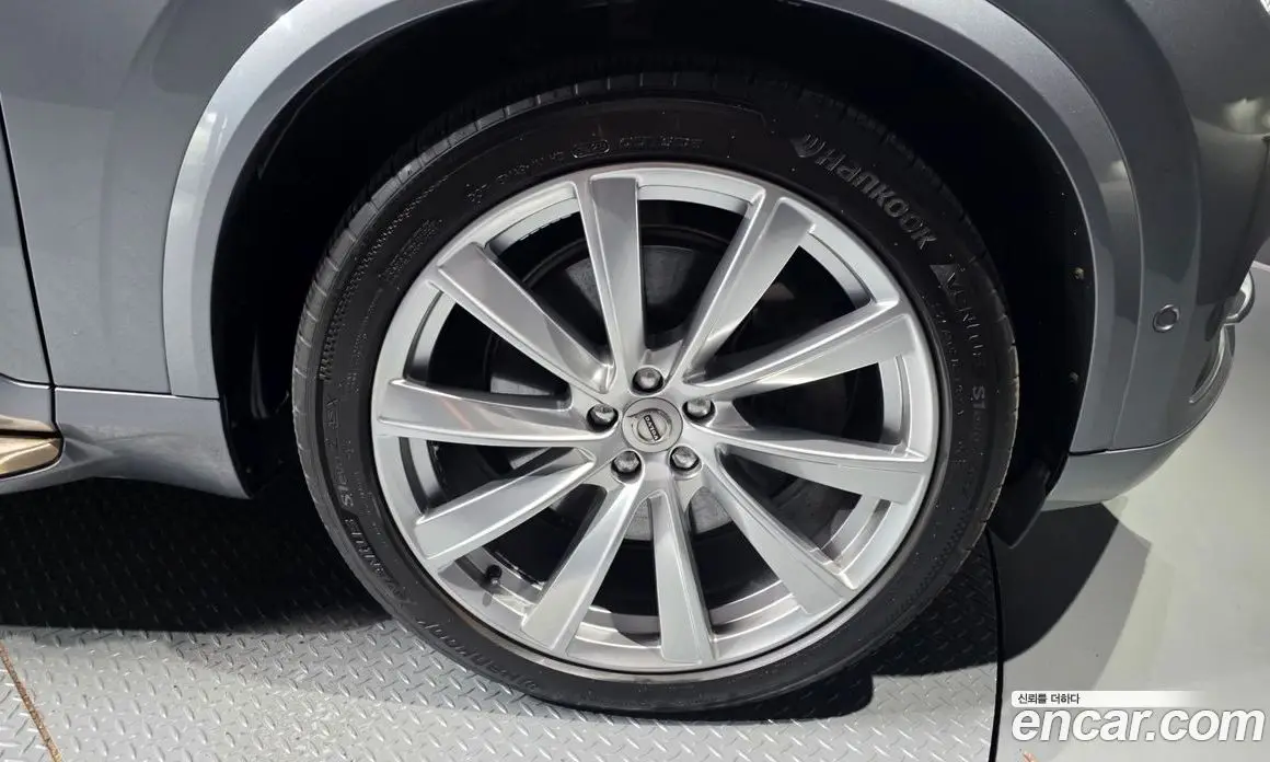 Volvo XC90 2019 2.0 автомат (гидро), фото 5 Volvo XC90 2019 2.0 автомат (гидро), фото 5