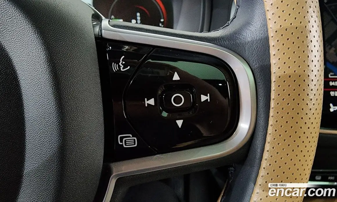 Volvo XC90 2022 2.0 автомат (гидро), фото 23 Volvo XC90 2022 2.0 автомат (гидро), фото 23