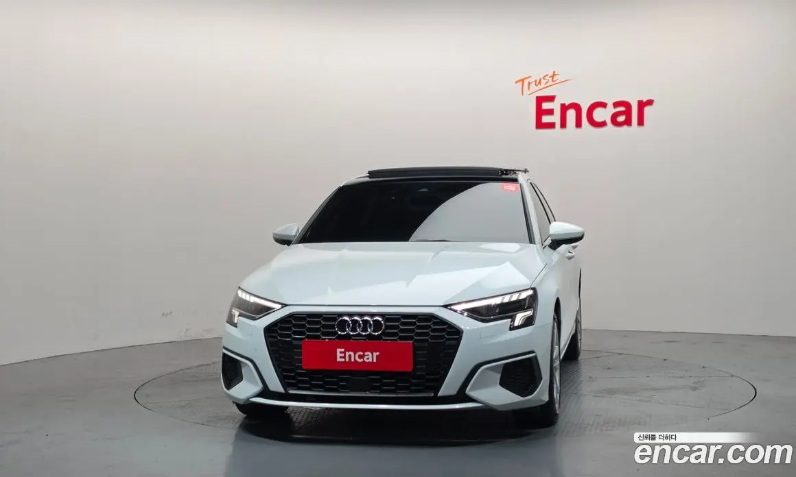 Audi A3 2023 2.0 автомат (гидро), фото 3 Audi A3 2023 2.0 автомат (гидро), фото 3
