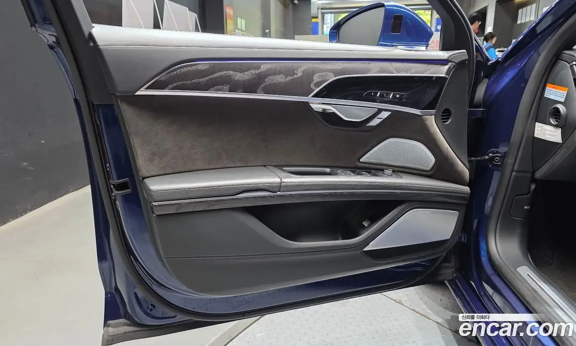 Audi A8 2021 4.0 автомат (гидро), фото 14 Audi A8 2021 4.0 автомат (гидро), фото 14
